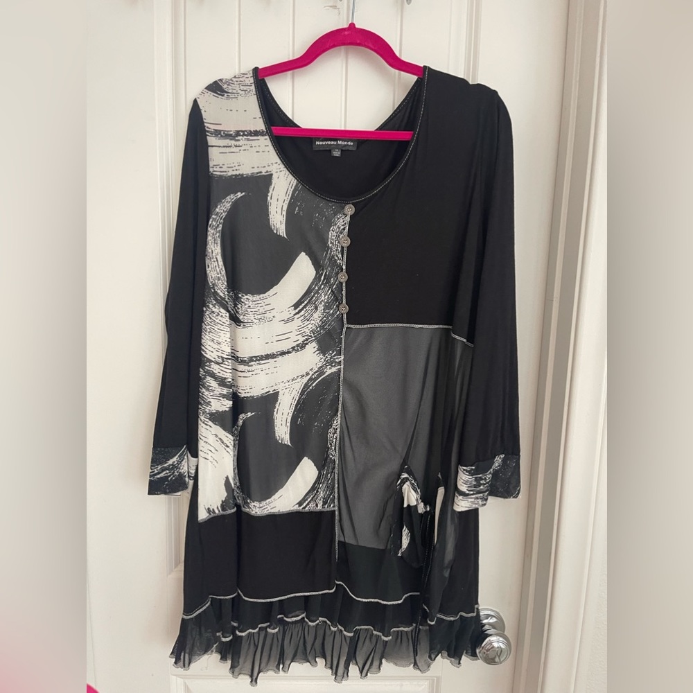 Fun dressy top.